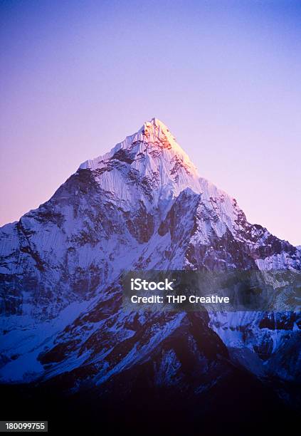 Montanhas Himalaya - Fotografias de stock e mais imagens de Monte Everest - Monte Everest, Nepal, Himalaias