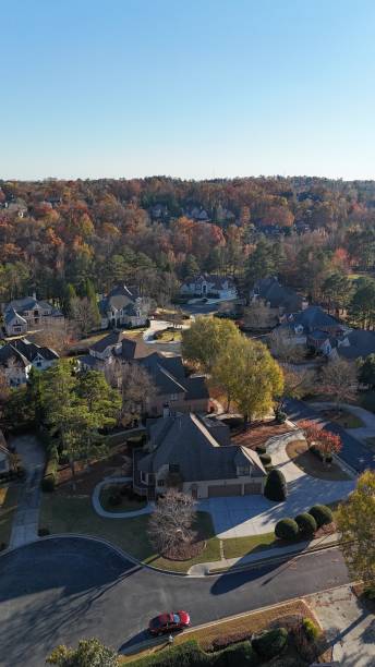 istock PAnormaic view of a subdivison during fall 1801001771