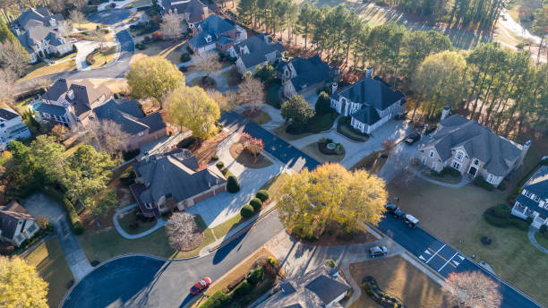 istock PAnormaic view of a subdivison during fall 1801002309