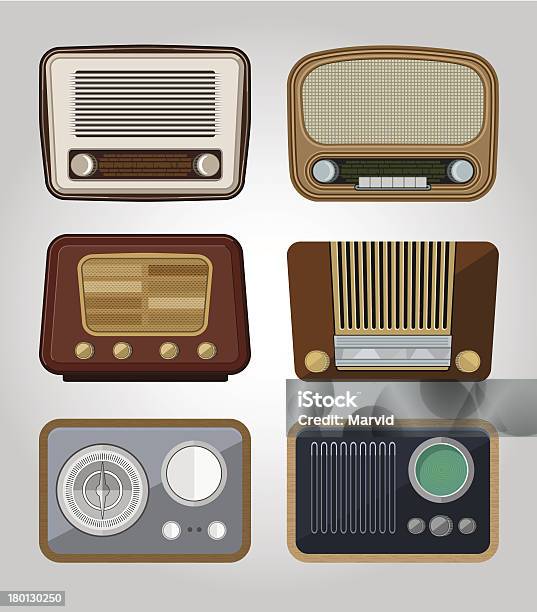 Vector Velho Rádio - Arte vetorial de stock e mais imagens de Analógico - Analógico, Antena - Equipamento de Telecomunicações, Antigo