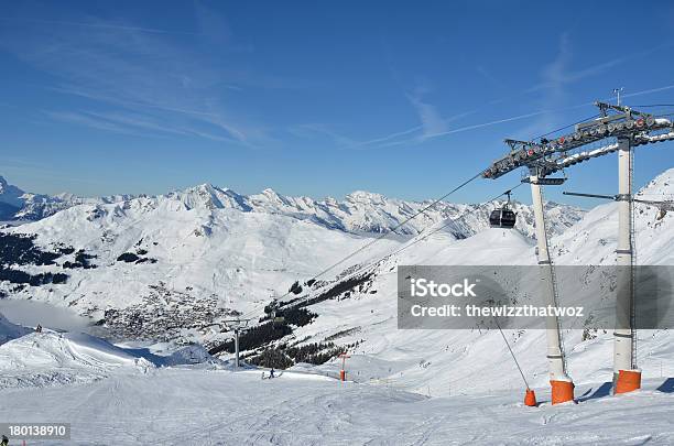 Sci In Svizzera - Fotografie stock e altre immagini di Verbier - Verbier, Affari, Alpi