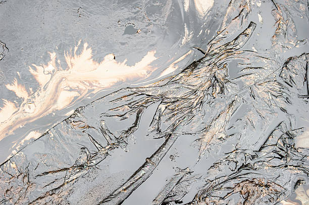 istock crude oil spill on Ao Prao Beach at Samet island 180188532