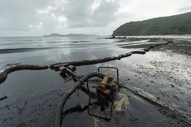 Photo of crude oil spill on Ao Prao Beach at Samet island