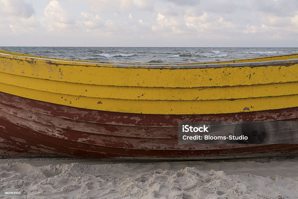 Lado do barco de pesca. - Foto de stock de Amarelo royalty-free