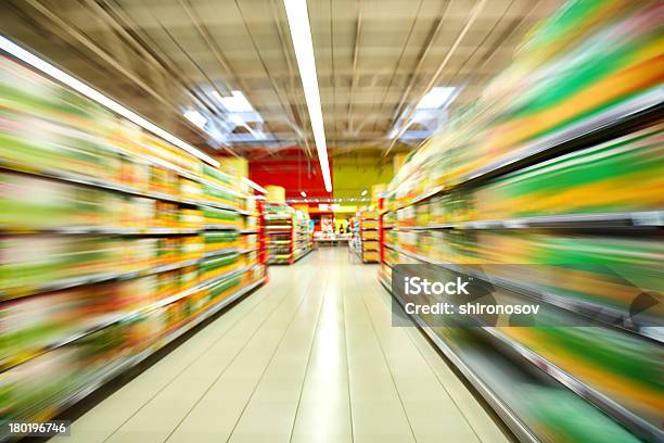 Supermercado - Fotografias de stock e mais imagens de Armazém - Armazém, Centro Comercial, Chão