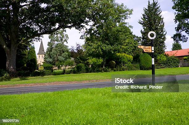 Photo libre de droit de English Village Green banque d'images et plus d'images libres de droit de Angleterre - Angleterre, Arbre, Couleur verte