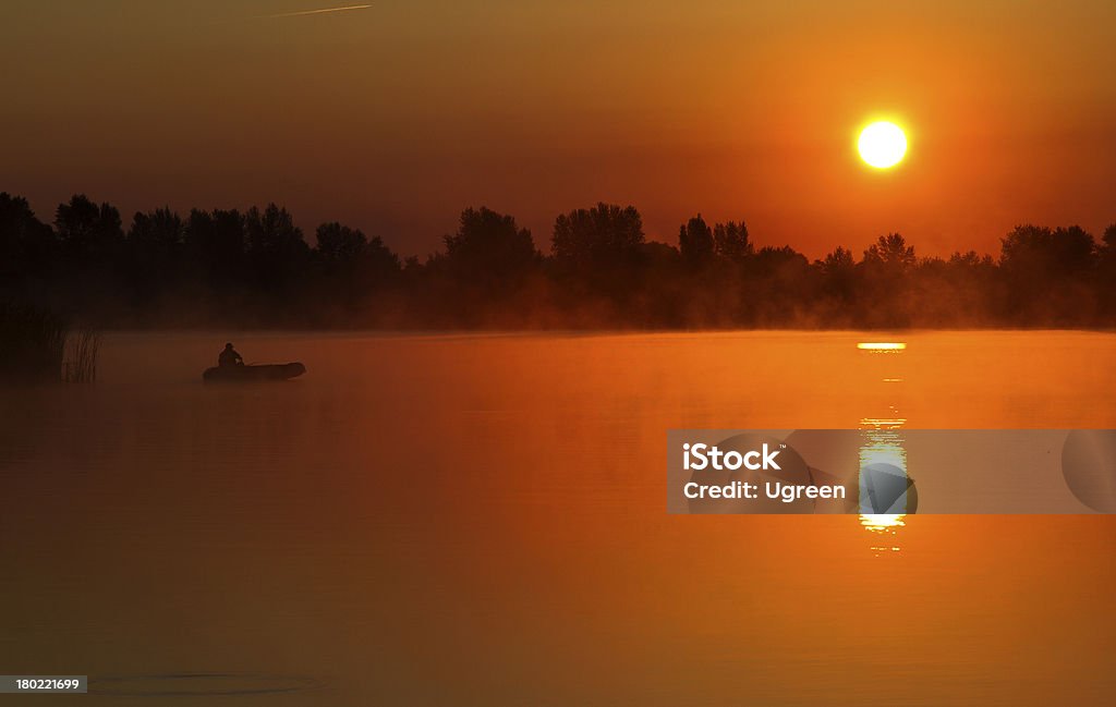 Pesca, all'alba del mattino - Foto stock royalty-free di Acqua