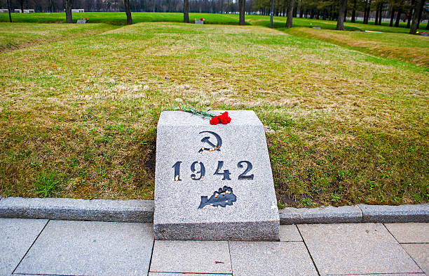 istock Piskaryovskoye Memorial Cemetery 180224999