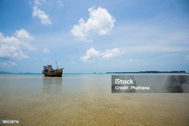 Velho Barco Park Tailândia Em Koh Makethiopian Weekday 3shortdayname - Fotografias de stock e mais imagens de Antigo