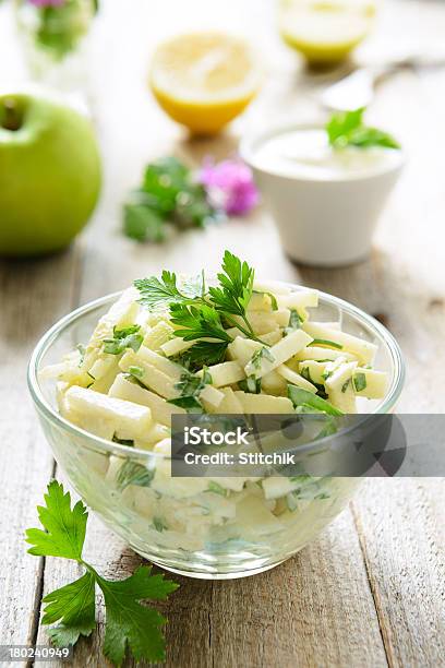 Kohlrabi Salat Mit Äpfeln Stockfoto und mehr Bilder von Apfel - Apfel, Fotografie, Gemüse