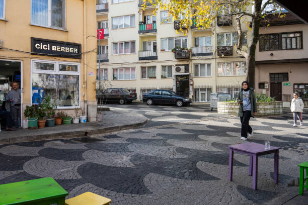 vista geral de muradiye mak-hellesi, um dos distritos mais antigos de bursa na turquia - tbl - fotografias e filmes do acervo