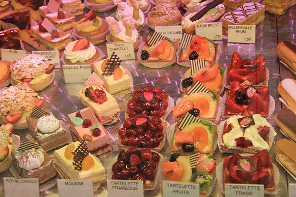 istock Luxurious French pastry 180242996