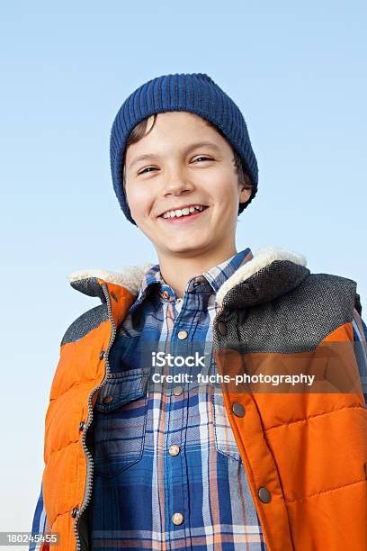 Felice Ragazzo - Fotografie stock e altre immagini di Abbigliamento - Abbigliamento, Adolescente, Allegro