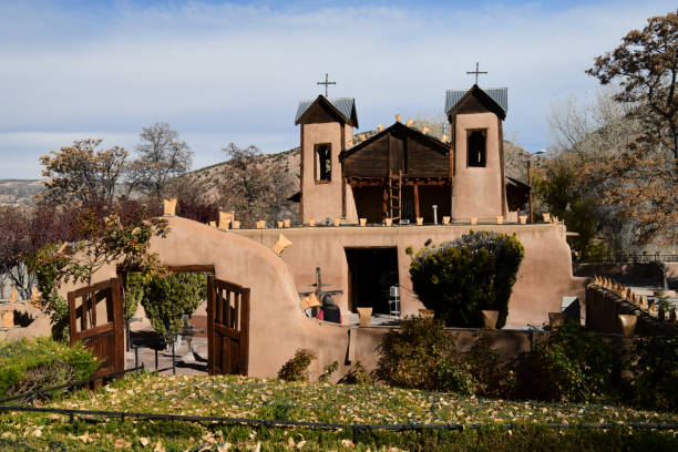 istock Sanctuario de Chimayo 1802467207