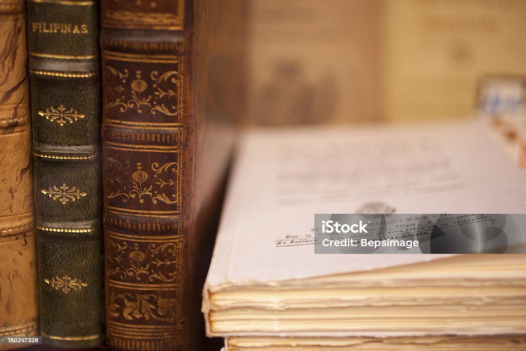 Старые книги - Стоковые фото Антиквариат роялти-фри