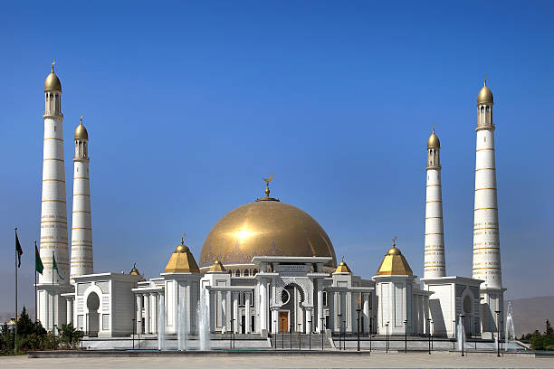moschea in nativo villaggio di primo presidente nijazov turkmenistan. - ashgabat immagine foto e immagini stock