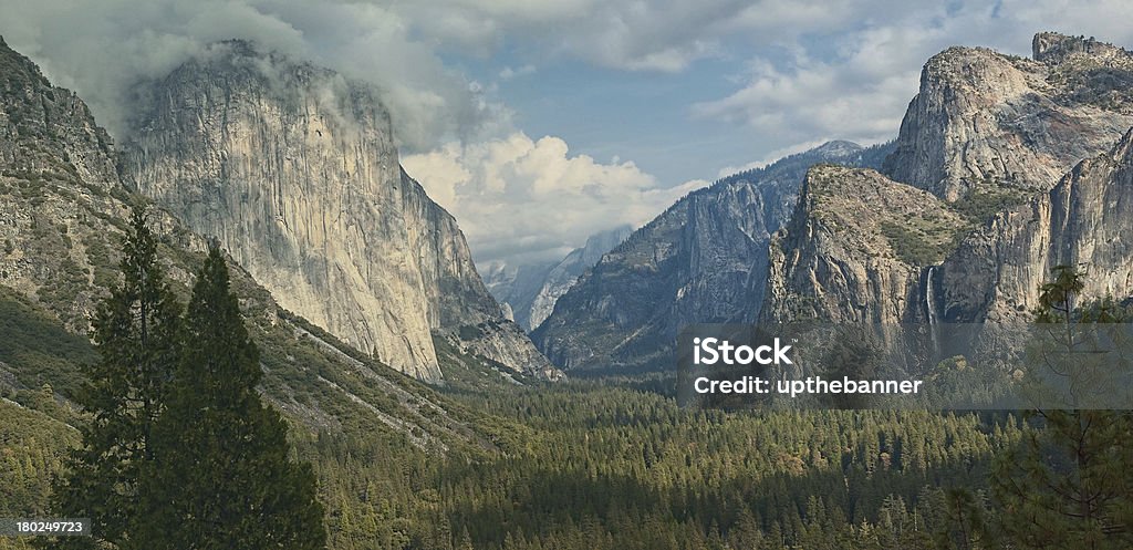 Yosemite national park, el capitan mountain, panoramic scenic landscape. Photo Yosemite national park, el capitan mountain, panoramic scenic landscape. Agricultural Field Stock Photo