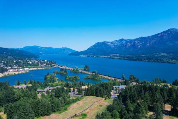 istock Exploring Nature's Beauty in Columbia River Gorge 1802630348