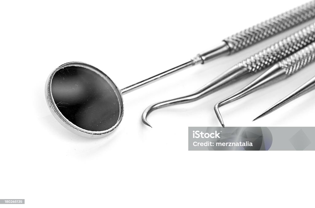 Basic Dentista ferramentas Isolado no branco - Foto de stock de Cirurgia royalty-free