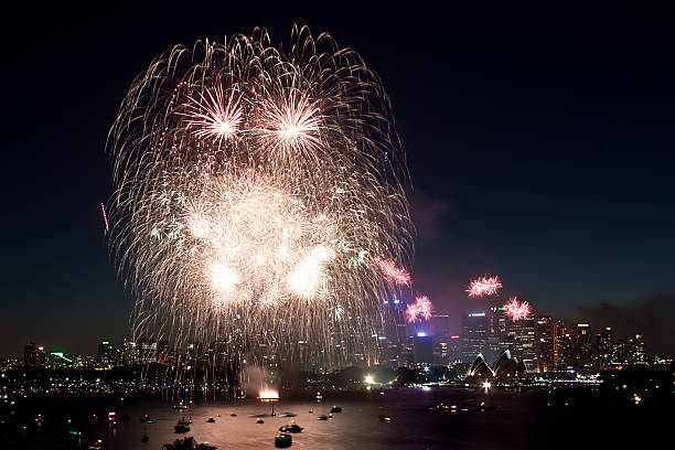 Sydney New Year  Fireworks New Year Fireworks over Sydney Harbour hogmanay photos stock pictures, royalty-free photos & images