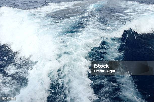 Schiumoso Traccia - Fotografie stock e altre immagini di Acqua - Acqua, Attività, Bianco