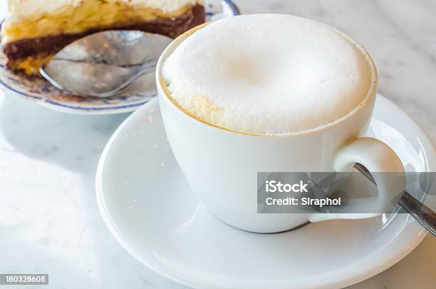 Cappuccino - zdjęcia stockowe i więcej obrazów Biscotti di Prato - Biscotti di Prato, Brązowy, Cappuccino