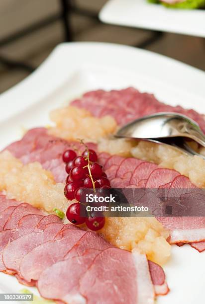 Foto de Presunto Tradicional e mais fotos de stock de Almoço - Almoço, Antepasto, Bife