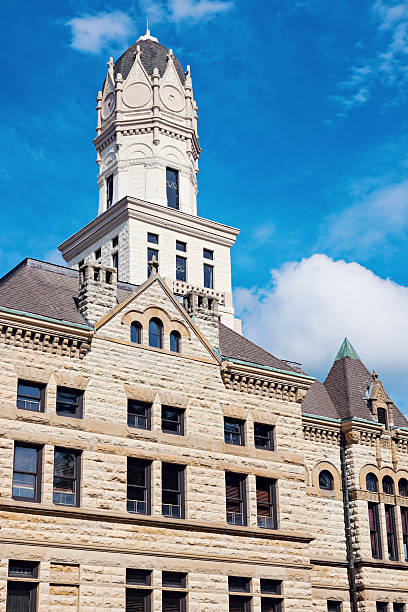 istock Old courthouse in Jerseyville, Jersey County 180337887