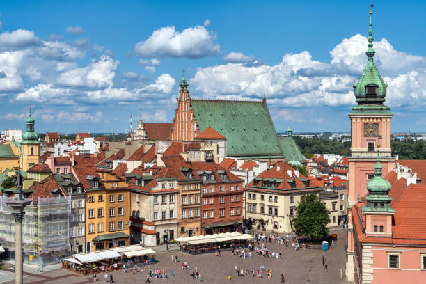 istock Old Town Warsaw 1803389548