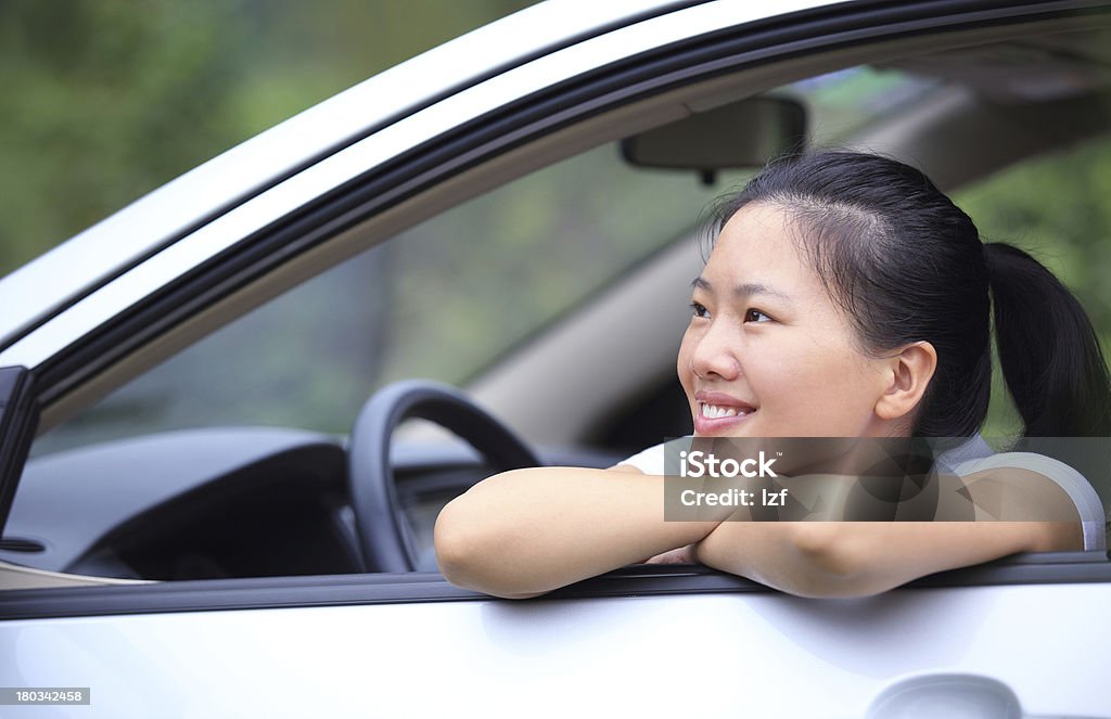 Mulher feliz Motorista de Carro - Royalty-free Adulto Foto de stock