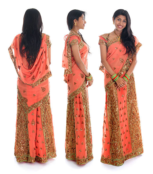 mujer india - sari fotografías e imágenes de stock