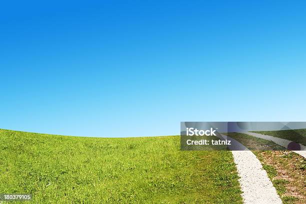 Sujo Estrada Rural Em Zonas Rurais - Fotografias de stock e mais imagens de Agricultura - Agricultura, Amarelo, Ao Ar Livre