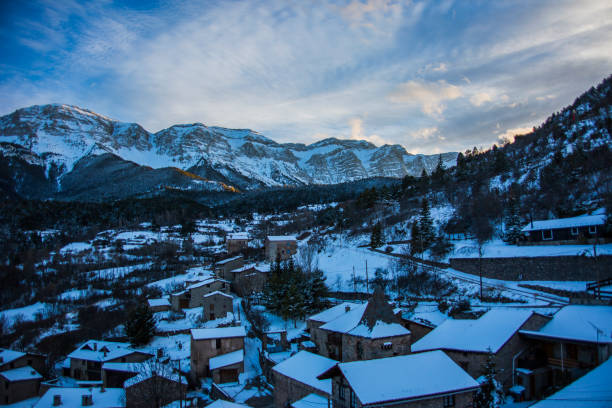 istock Winter in Querforadat, La Cerdanya, Pyrenees, Spain 1803849095