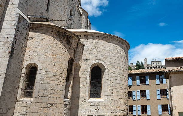 istock Sisteron, Citadelle and Cathedral 180403054