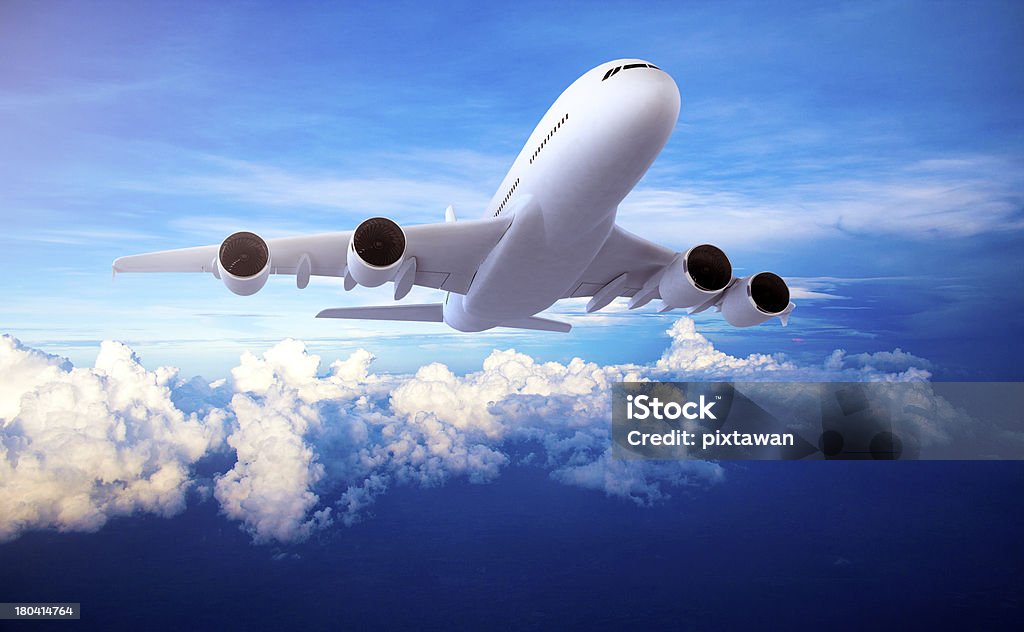 Avião acima das nuvens - Foto de stock de Asa animal royalty-free