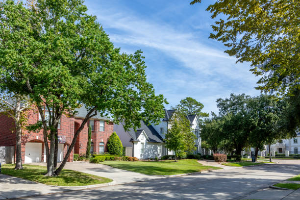 old historic scenic brick houses in suburban area of houston - houston-texas bildbanksfoton och bilder