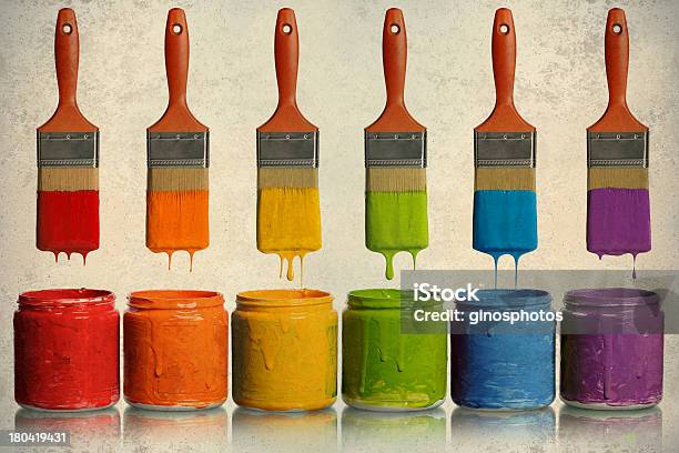 Pintura Paintbrushes Estrellas En Recipientes Foto de stock y más banco de imágenes de Amarillo - Color - Amarillo - Color, Azul, Color vibrante
