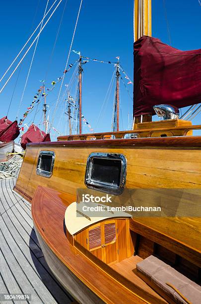 Wunderschön Restaurierten Klassischem Segelboot Stockfoto und mehr Bilder von Fotografie - Fotografie, Fähigkeit, Jachthafen