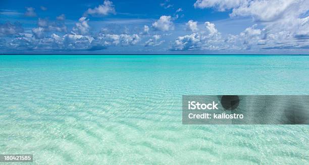 Splendido Mare Turchese - Fotografie stock e altre immagini di Acqua - Acqua, Bahamas, Bellezza naturale