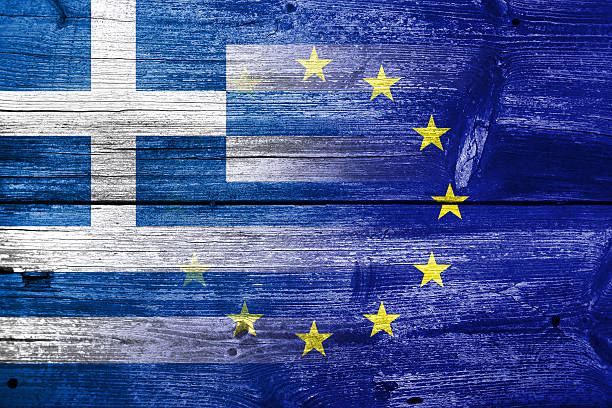 ギリシャと欧州連合のフラグに描かれた古い木板 - flag greece european union flag coat of arms ストックフォトと画像