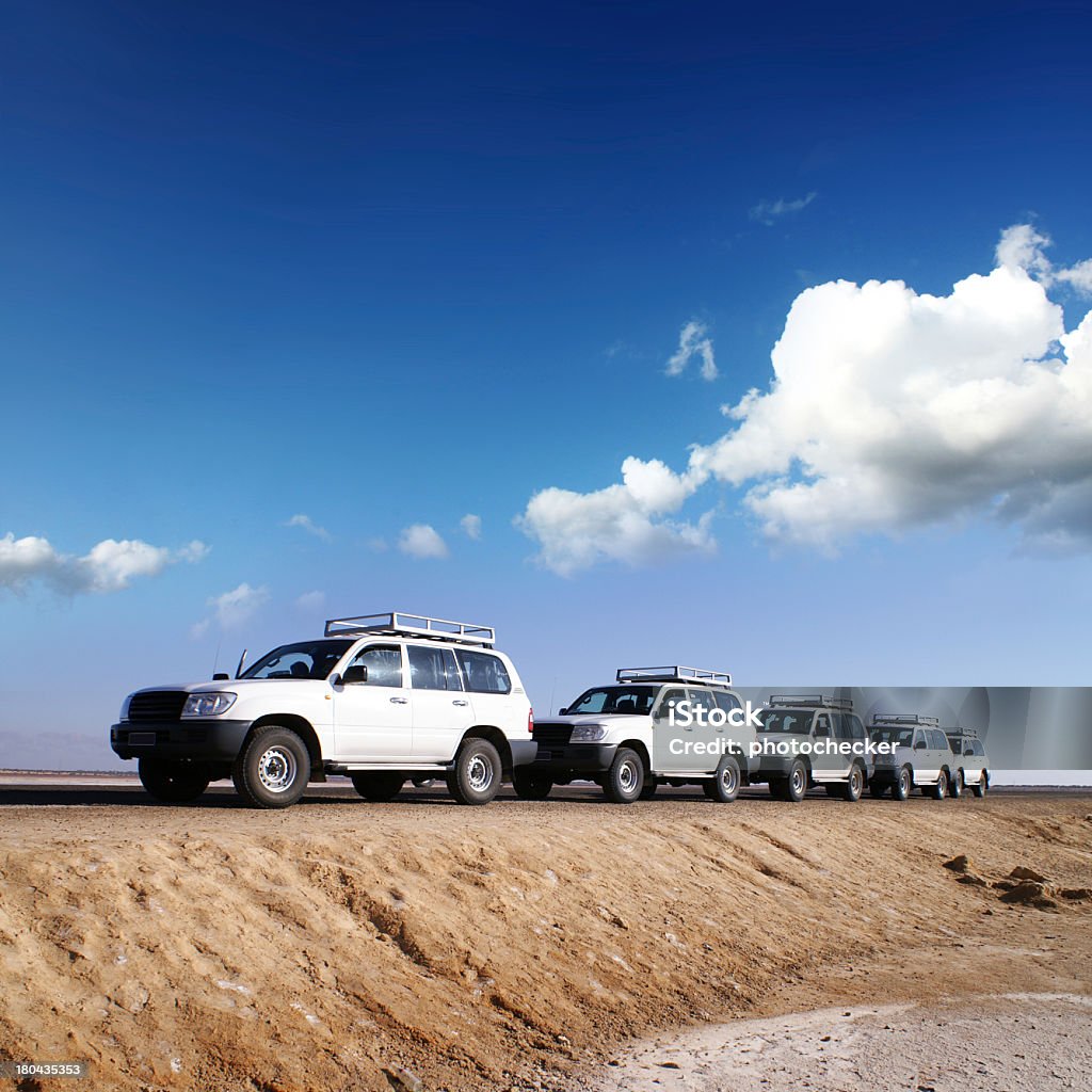 Caravana en el desierto - Foto de stock de Coche libre de derechos