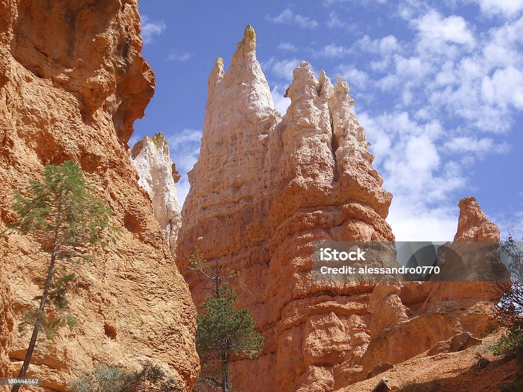 Bryce Canyon crag tower - Foto de stock de Arco natural royalty-free