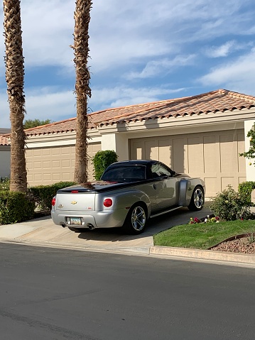 La Quinta, CA, USA
11/19/2023
Chevy SSR parked