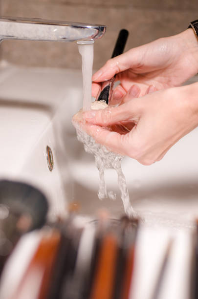 istock Clean makeup brushes: the key to success 1804563067