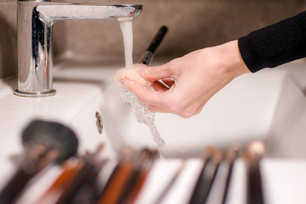 istock Clean makeup brushes: the key to success 1804563068