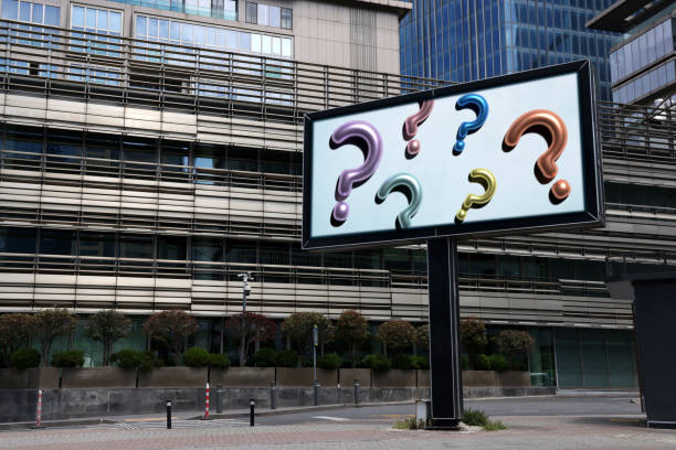 colorful question marks on a street billboard - outdoor pursuit fotos imagens e fotografias de stock