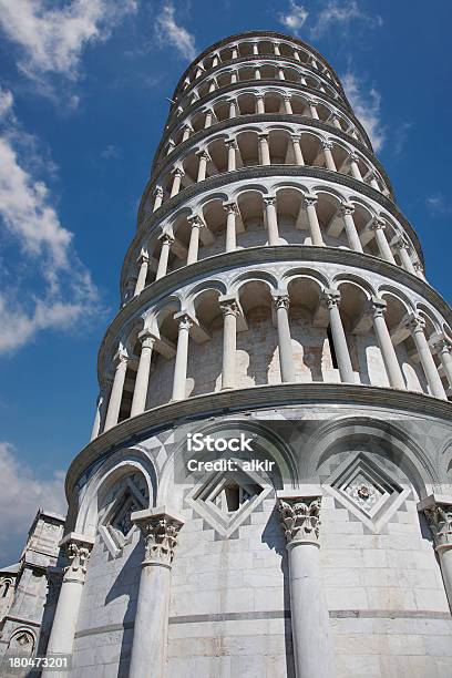 Foto de Torre Inclinada De Pisa e mais fotos de stock de Alto - Descrição Geral - Alto - Descrição Geral, Arquitetura, Azul