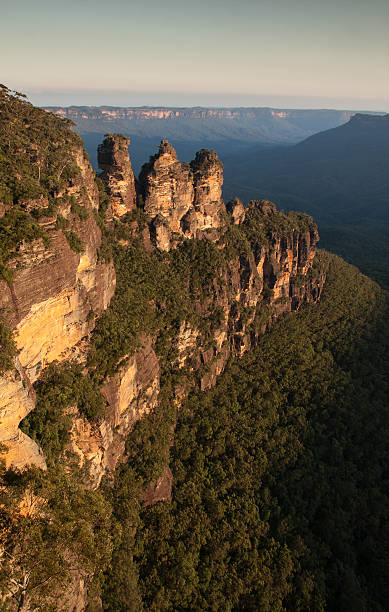 istock Three sister in Blue mountains national park, Sydney 180481909