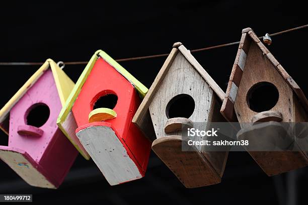 Colorido Pájaro Asamblea Foto de stock y más banco de imágenes de Anticuado - Anticuado, Arte y artesanía, Artesanía