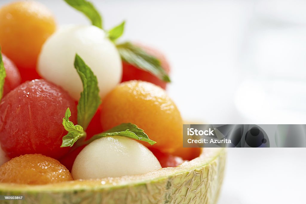 Salade de fruits avec des ballons de melon et de pastèque - Photo de Aliment libre de droits